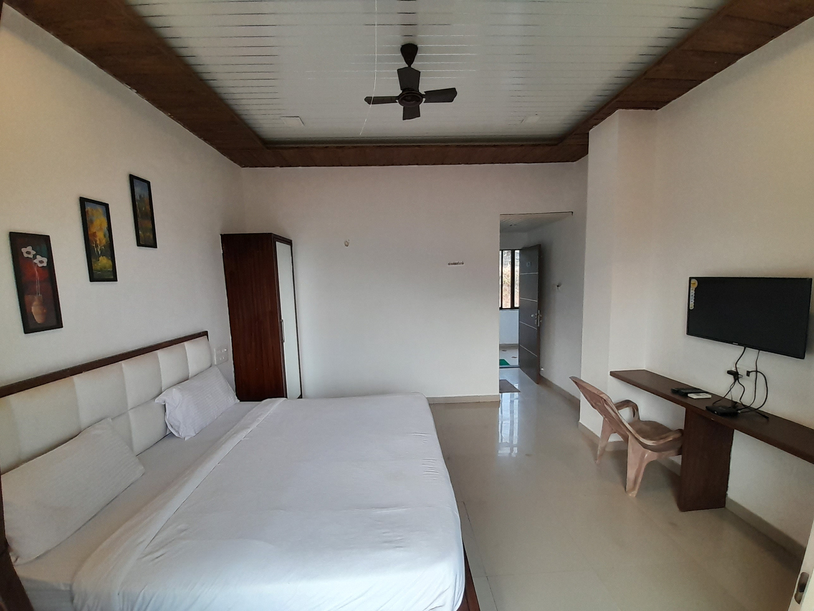 Hotel Valleywood - Luxury Room with balcony - 206 - Bedroom view 3